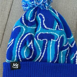 New Never Worn Mammoth Mountain Pom Ski Hat One Size